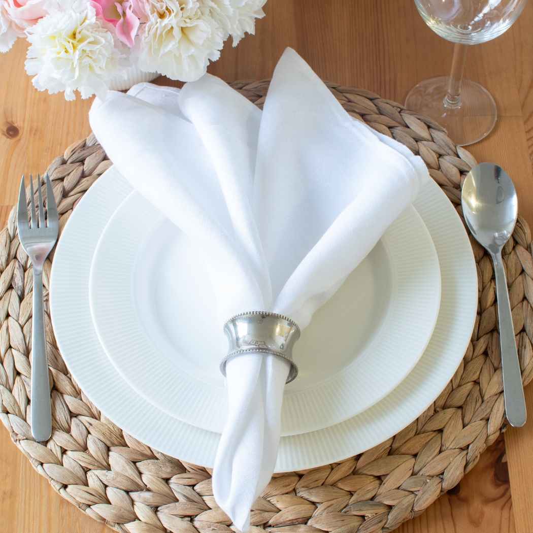 What is the best material for table napkins?