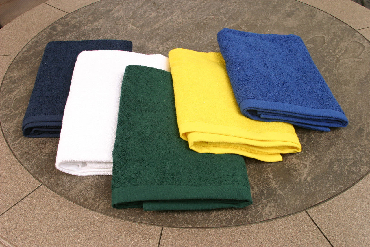 What are the key features of Oxford's Premium pool towels?