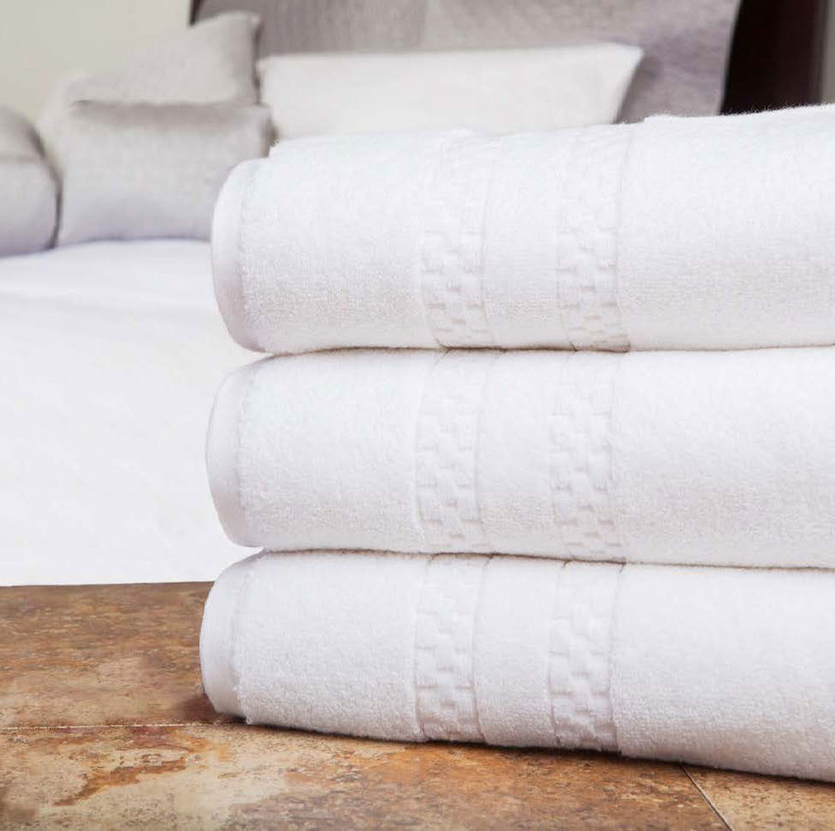 What sets the design of Villa di Sorrento towels apart?