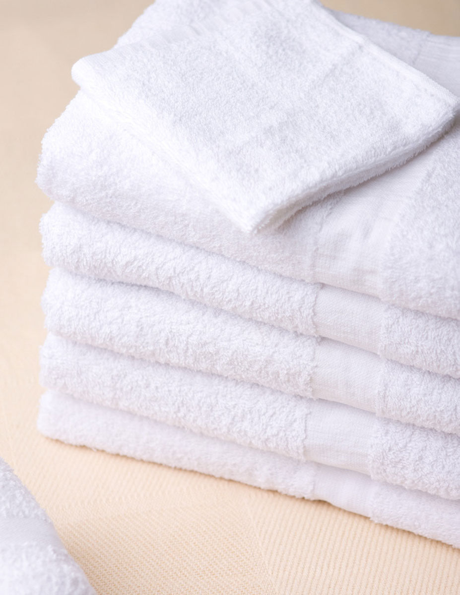 How often do Americans wash their towels?