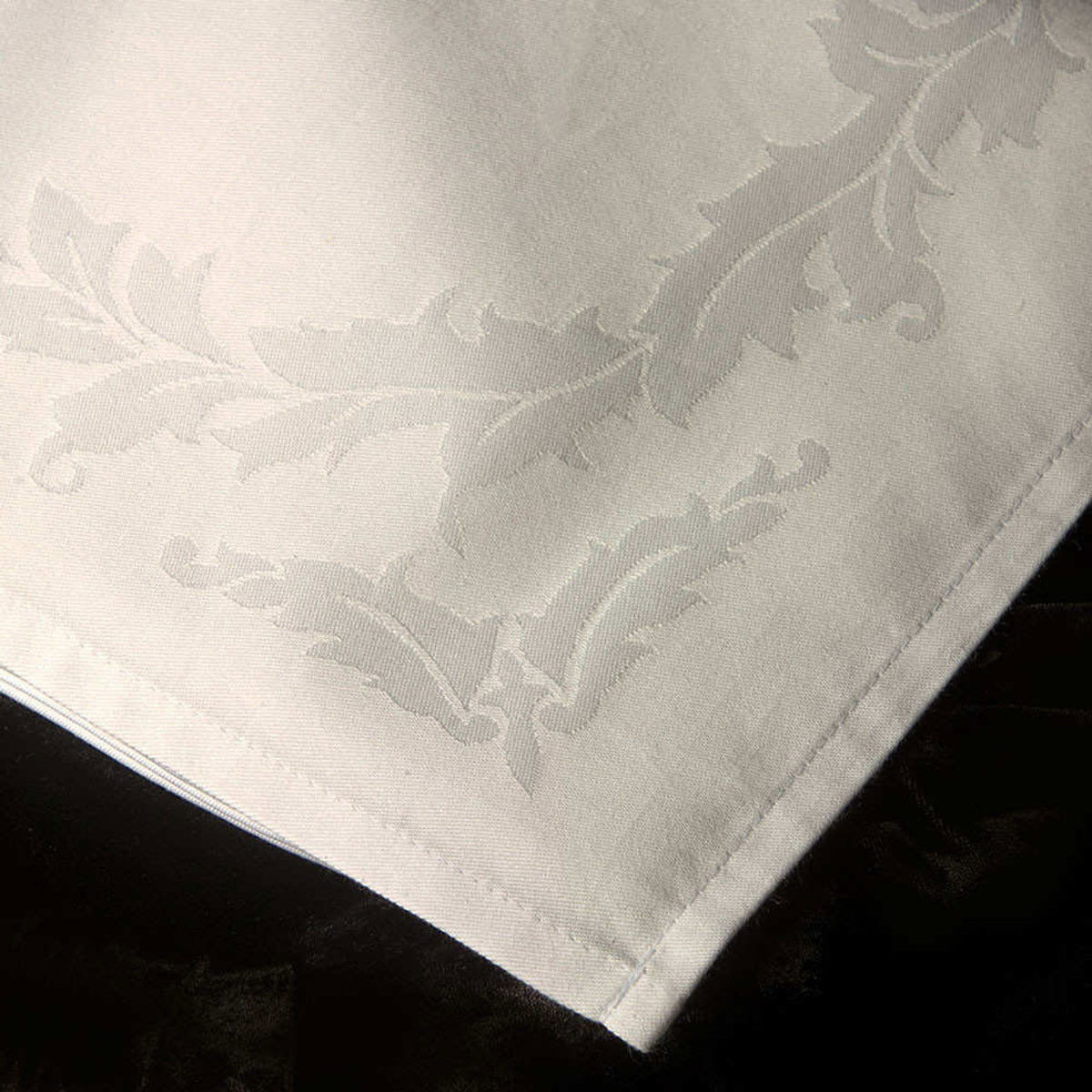 How do you identify damask?