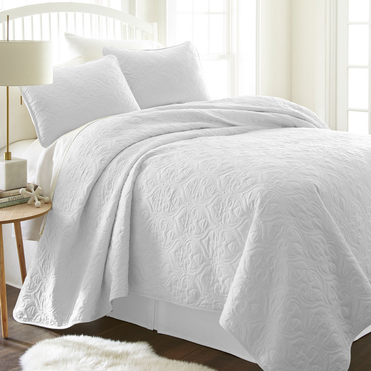 Can a coverlet be used alone?