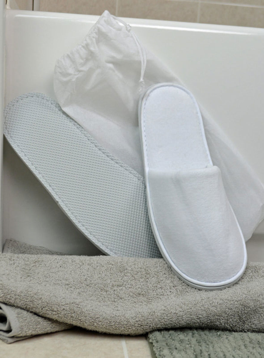 Is the SV3C5MB-1 closed toe, bulk disposable slippers packed?