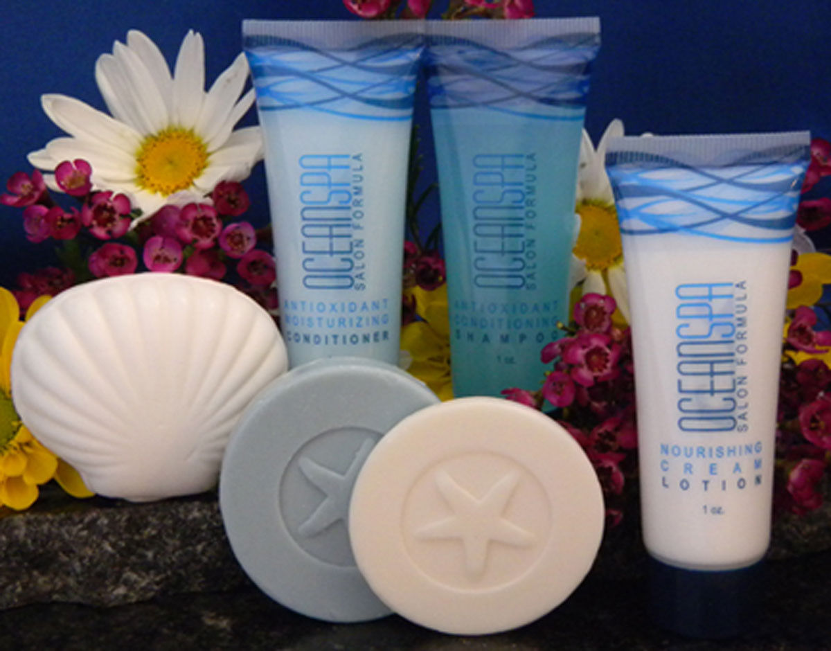 What are the ingredients of the round pale blue OceanSpa soap and how is it packaged?