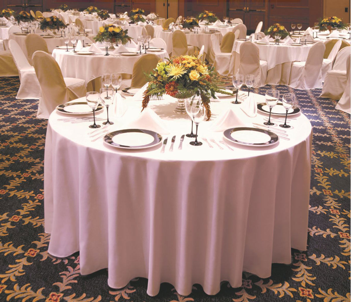 What size table does a 120 tablecloth fit?