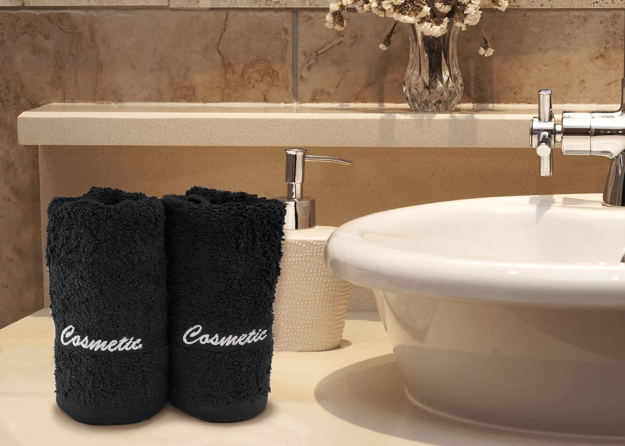 What are the benefits of black towels?