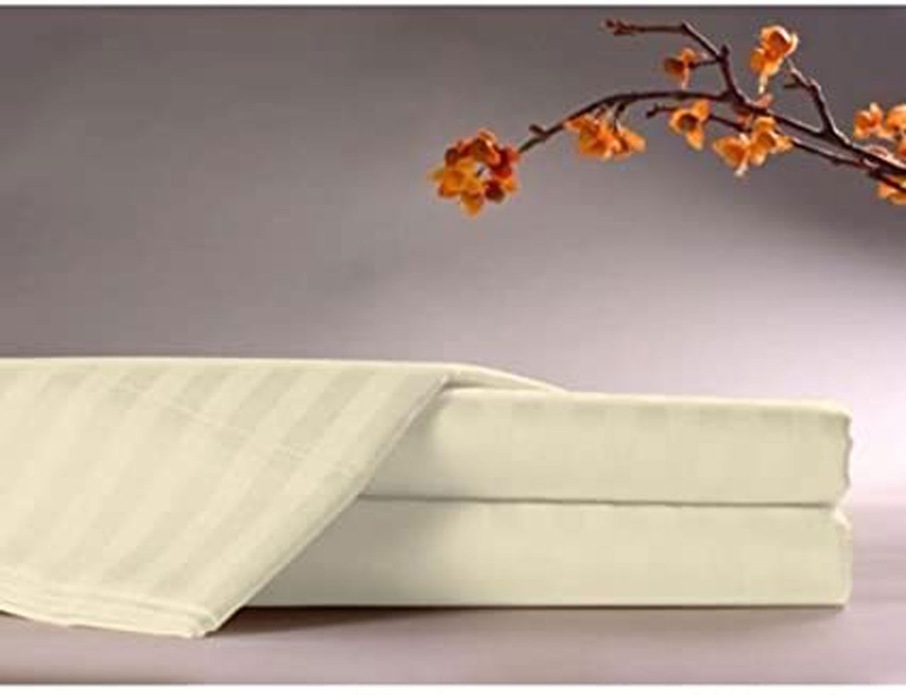 What are the main characteristics of Standard Textile's ComforTwill Tone-on-Tone Bone Sheets?