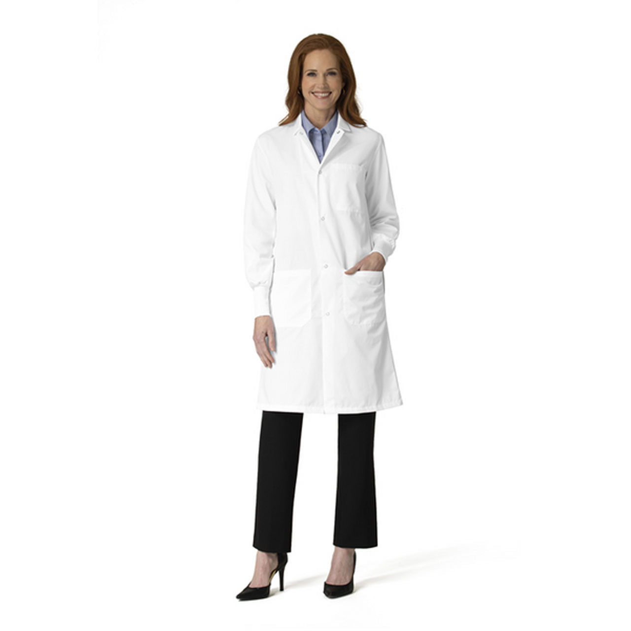 How many lab coats are included in a bulk case?